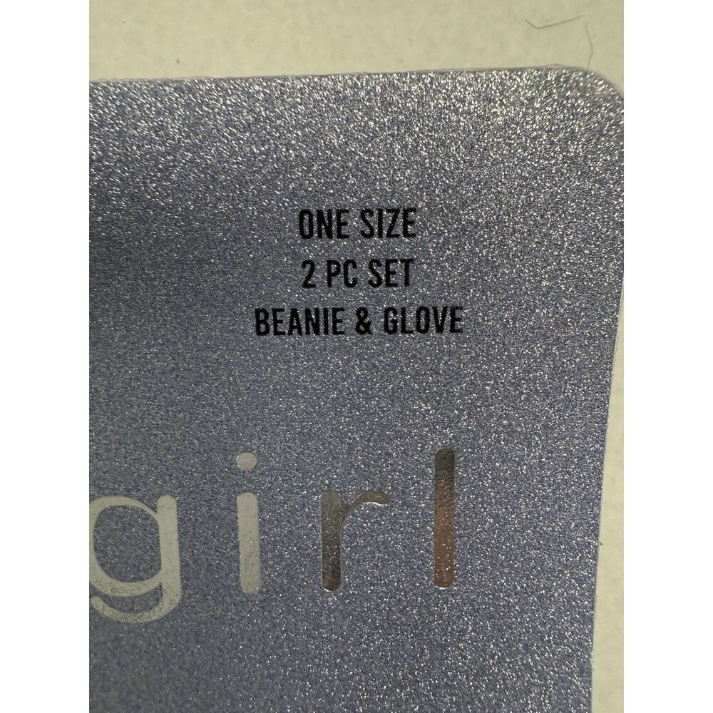 Madden Girl Beanie And Gloves Ivory Faux Fur with Shimmering Sparkles New - Picture 9 of 9